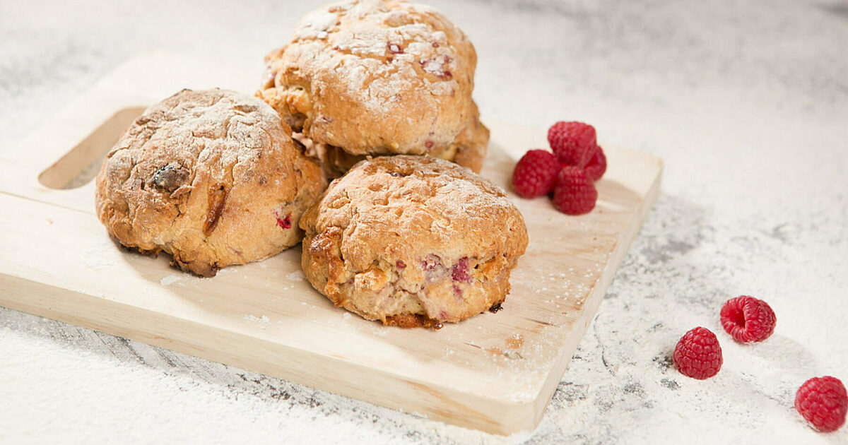 FabFlour | Raspberry and white chocolate scones recipe