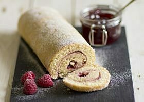 Baking mad Nielsen Massey Vanilla Raspberry Swiss Roll 280x200