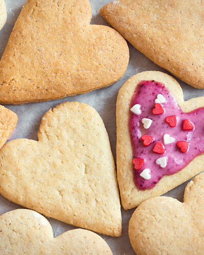 Heart shaped cookies 663949156 1258x838