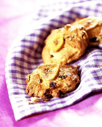 Raisin banana cookies
