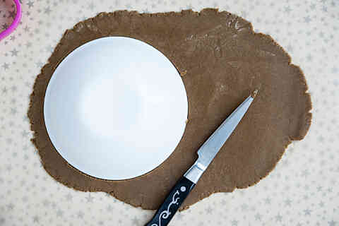 Gingerbread wreath step 10