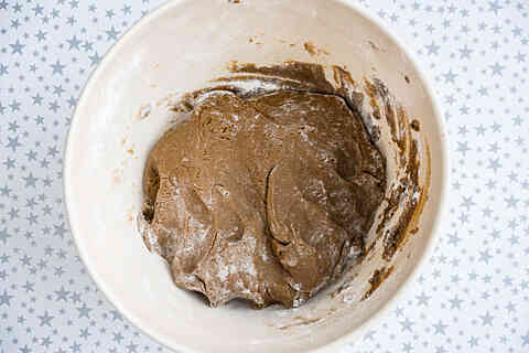 Gingerbread wreath step 8