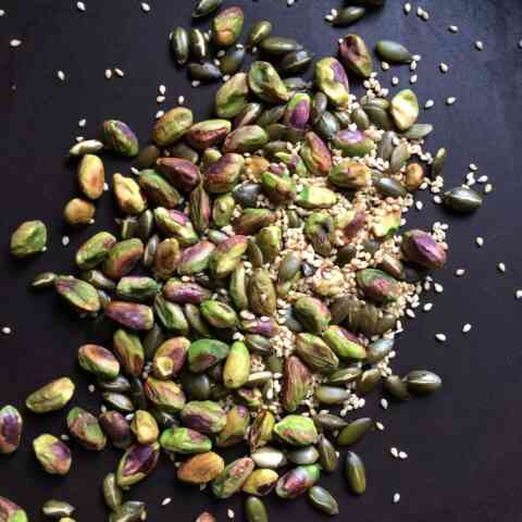 Dukkah in pan
